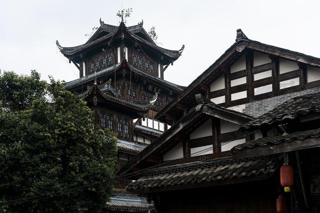 河南一地公布3例阳性感染者活动轨迹，当地的疫情何时能迎来拐点？游戏画面